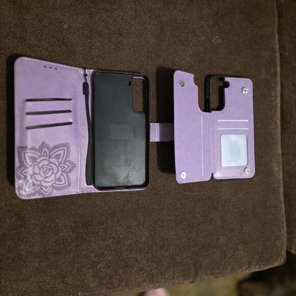 3 Galaxy 22s cases (1 never used) - Picture 2 of 2